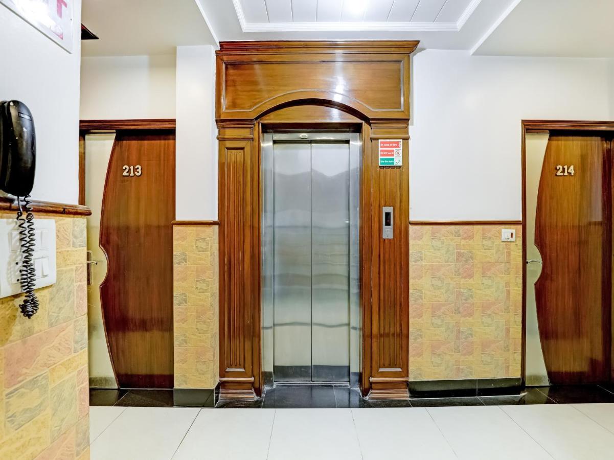Hotel Grand Park Inn Delhi  Exterior photo