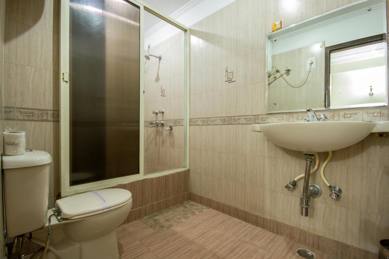 Hotel Grand Park Inn Delhi  Exterior photo